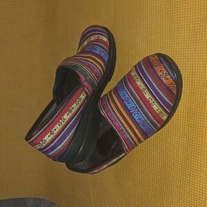 Savvy medical clogs